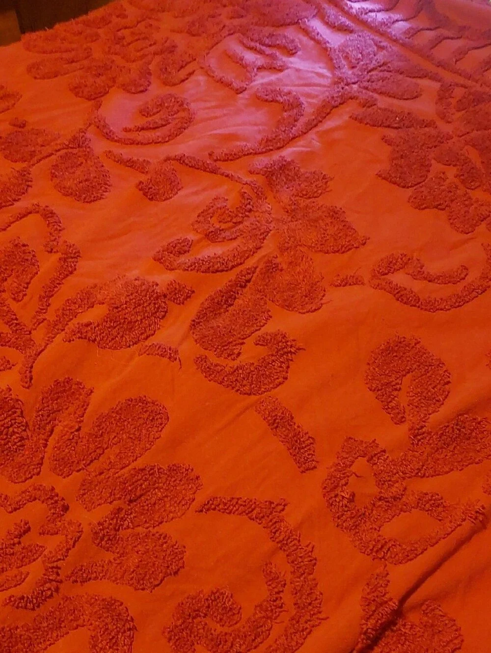 Cozy Vintage Chenille King Size Bedspread in Beautiful Raspberry Pink.